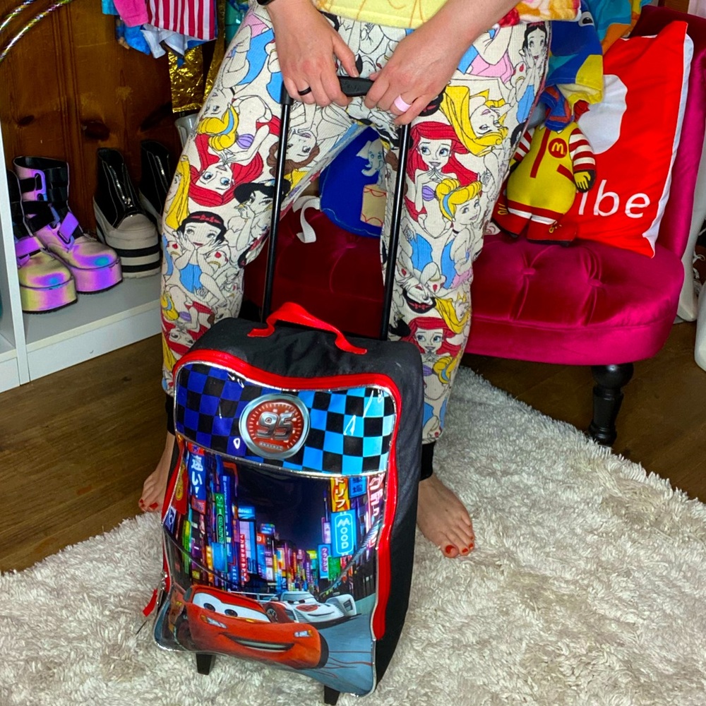 Last chance-Cars rolling luggage